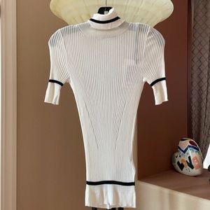 Beautiful Brand new Moncler viscose top